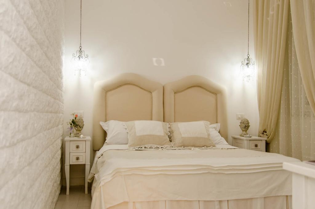 Domus Rosa Bed & Breakfast Наполи Стая снимка
