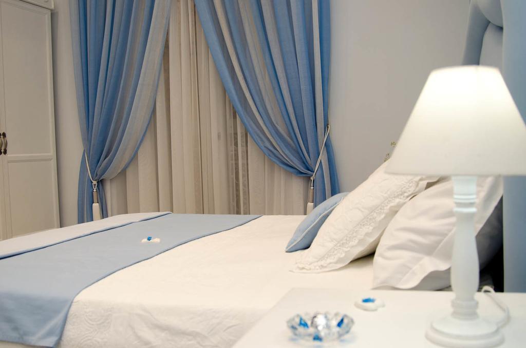 Domus Rosa Bed & Breakfast Наполи Стая снимка